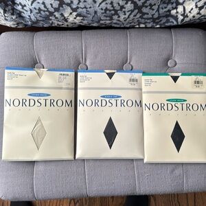 3 pairs of Nordstrom pantyhose new with tags 2 navy 1 vanilla size D